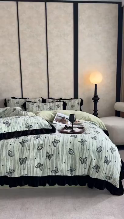 91家纺网 家纺一手货源 找家纺 大米家居 2025新款韩版美拉德风高克重雕花牛奶绒四件套-梦蝶系列 梦蝶-绿