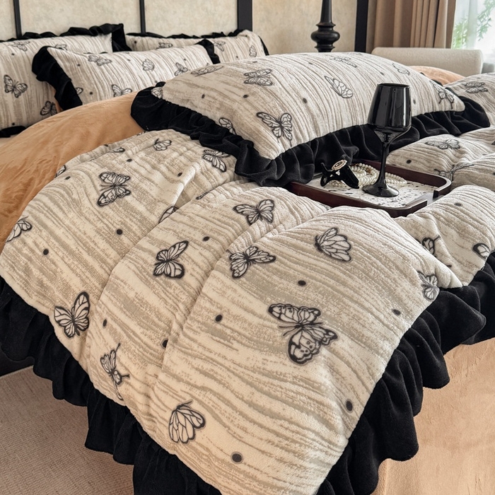 91家纺网 家纺一手货源 找家纺 大米家居 2025新款韩版美拉德风高克重雕花牛奶绒四件套-梦蝶系列 梦蝶-棕