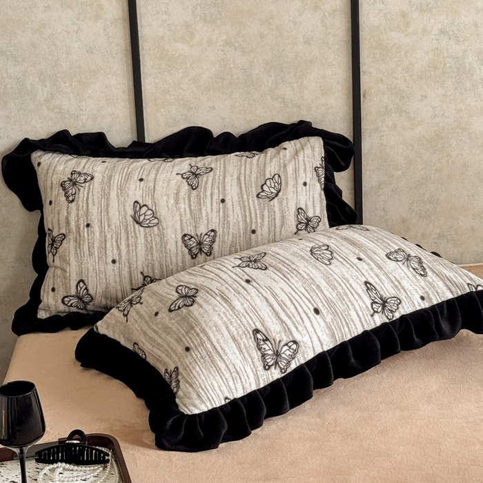 91家纺网 家纺一手货源 找家纺 大米家居 2025新款韩版美拉德风高克重雕花牛奶绒四件套-梦蝶系列 梦蝶-棕