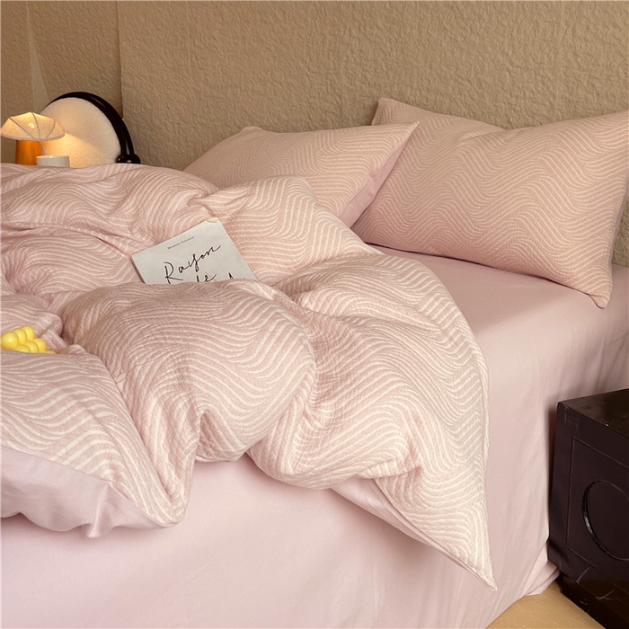 91家纺网 家纺一手货源 找家纺 琪格格纺织 2025新款全棉纯棉轻奢肌理感简约大提花加厚磨毛四件套 纳兰-粉玉