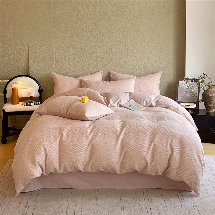 91家纺网 家纺一手货源 找家纺 琪格格纺织 2025新款全棉纯棉轻奢肌理感简约大提花加厚磨毛四件套 纳兰-粉玉