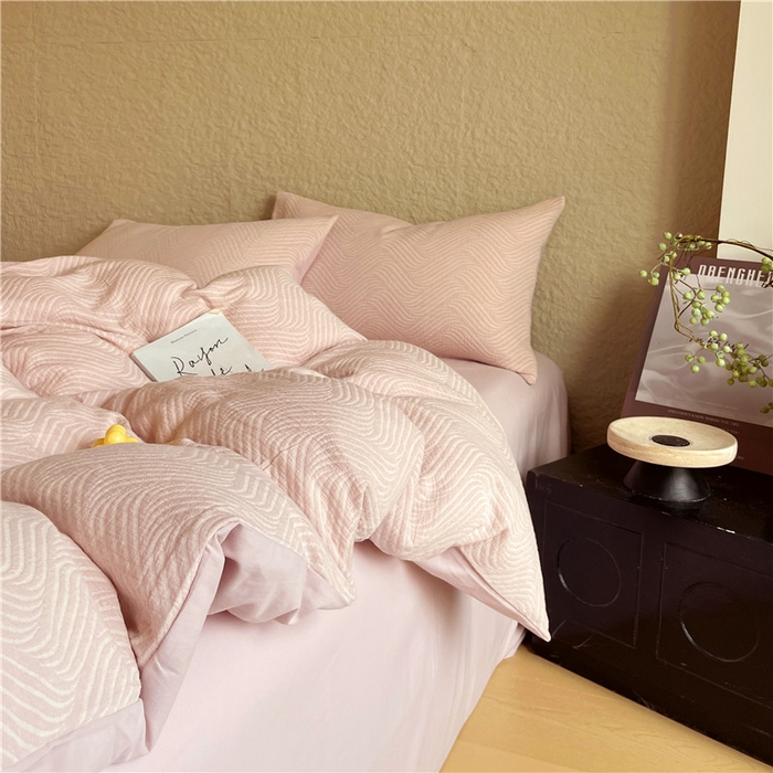 91家纺网 家纺一手货源 找家纺 琪格格纺织 2025新款全棉纯棉轻奢肌理感简约大提花加厚磨毛四件套 纳兰-粉玉