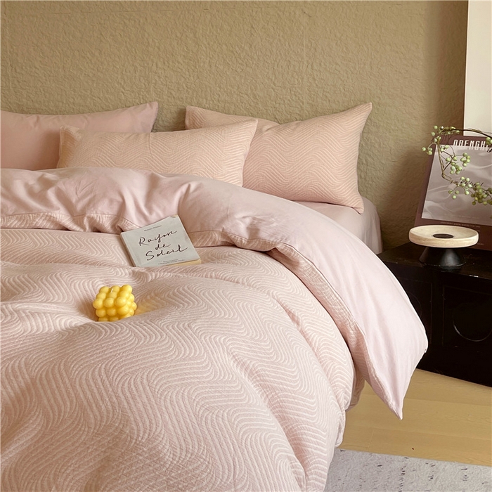 91家纺网 家纺一手货源 找家纺 琪格格纺织 2025新款全棉纯棉轻奢肌理感简约大提花加厚磨毛四件套 纳兰-粉玉