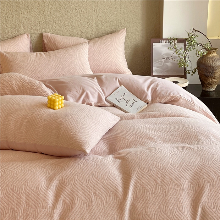 91家纺网 家纺一手货源 找家纺 琪格格纺织 2025新款全棉纯棉轻奢肌理感简约大提花加厚磨毛四件套 纳兰-粉玉