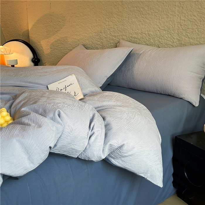 91家纺网 家纺一手货源 找家纺 琪格格纺织 2025新款全棉纯棉轻奢肌理感简约大提花加厚磨毛四件套 月岛-暮蓝