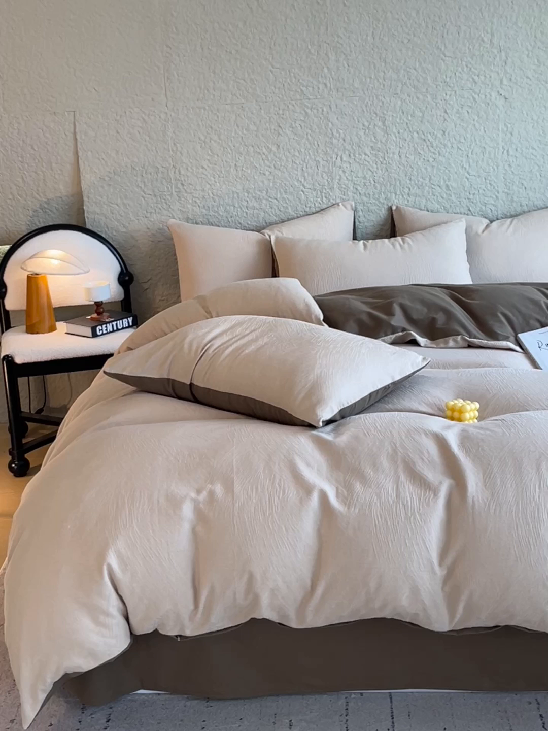 91家纺网 家纺一手货源 找家纺 琪格格纺织 2025新款全棉纯棉轻奢肌理感简约大提花加厚磨毛四件套 月岛-可可棕