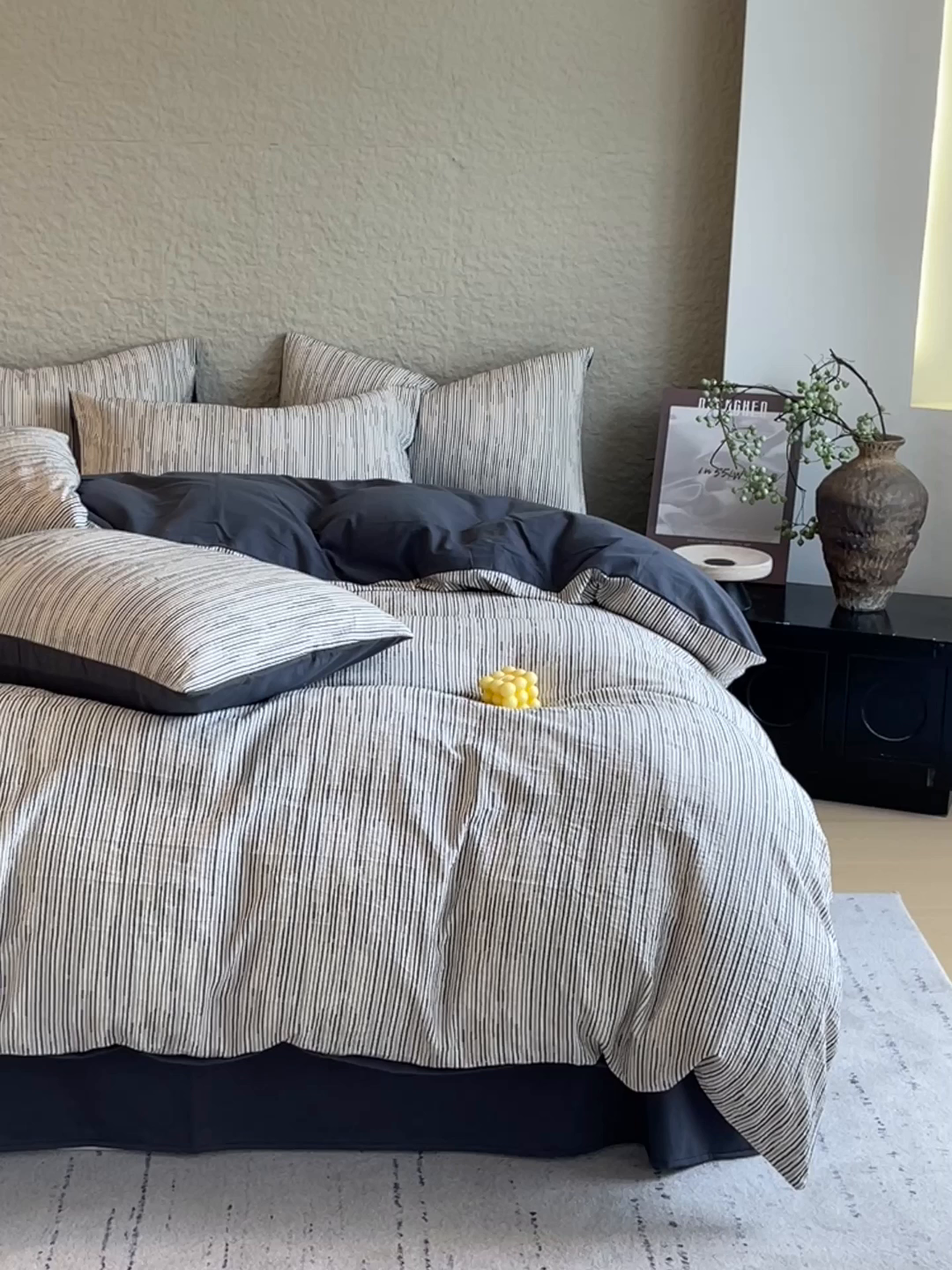 91家纺网 家纺一手货源 找家纺 琪格格纺织 2025新款全棉纯棉轻奢肌理感简约大提花加厚磨毛四件套 梵希印象