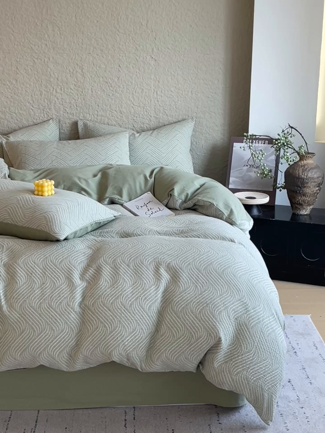 91家纺网 家纺一手货源 找家纺 琪格格纺织 2025新款全棉纯棉轻奢肌理感简约大提花加厚磨毛四件套 纳兰-柳绿