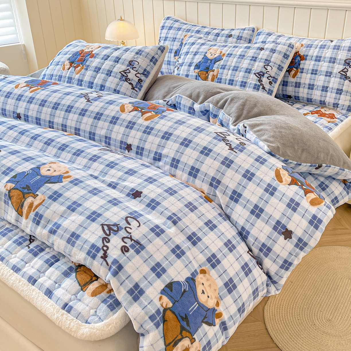 LIFE.丽芙 2025秋冬新款A类牛奶绒加厚夹棉床褥垫+被套组合四件套 冬日小熊