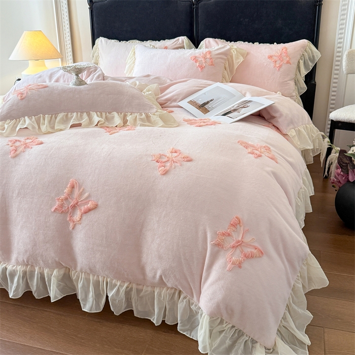 91家纺网 家纺一手货源 找家纺 （总）富盛家纺 2025新款牛奶绒床裙款盘花刺绣四件套公主风