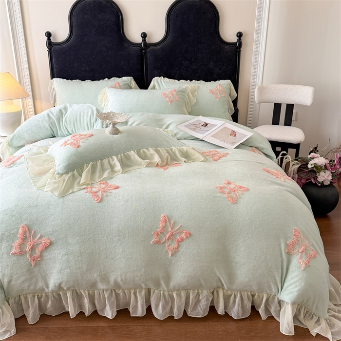 91家纺网 家纺一手货源 找家纺 富盛家纺 2025新款牛奶绒床裙款盘花刺绣四件套公主风 秋水伊人-绿