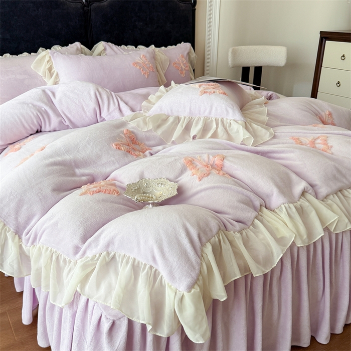 91家纺网 家纺一手货源 找家纺 富盛家纺 2025新款牛奶绒床裙款盘花刺绣四件套公主风 秋水伊人-紫