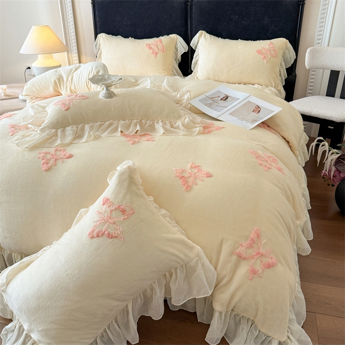 91家纺网 家纺一手货源 找家纺 富盛家纺 2025新款牛奶绒床裙款盘花刺绣四件套公主风 秋水伊人-黄