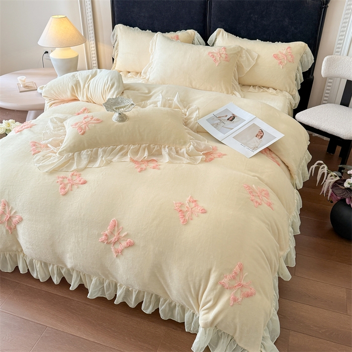 91家纺网 家纺一手货源 找家纺 富盛家纺 2025新款牛奶绒床裙款盘花刺绣四件套公主风 秋水伊人-黄