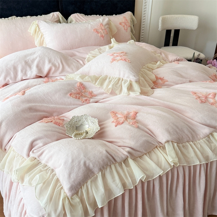 91家纺网 家纺一手货源 找家纺 （总）富盛家纺 2025新款牛奶绒床裙款盘花刺绣四件套公主风