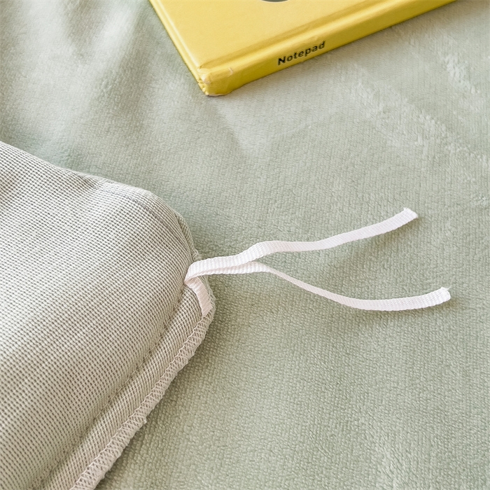 91家纺网 家纺一手货源 找家纺 曲之慕 2025新款韩版牛奶绒花朵贴布绣四件套 花韵-抹茶绿