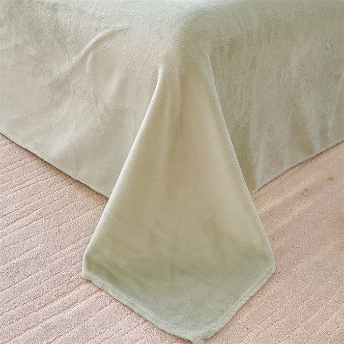 91家纺网 家纺一手货源 找家纺 曲之慕 2025新款韩版牛奶绒花朵贴布绣四件套 花韵-抹茶绿