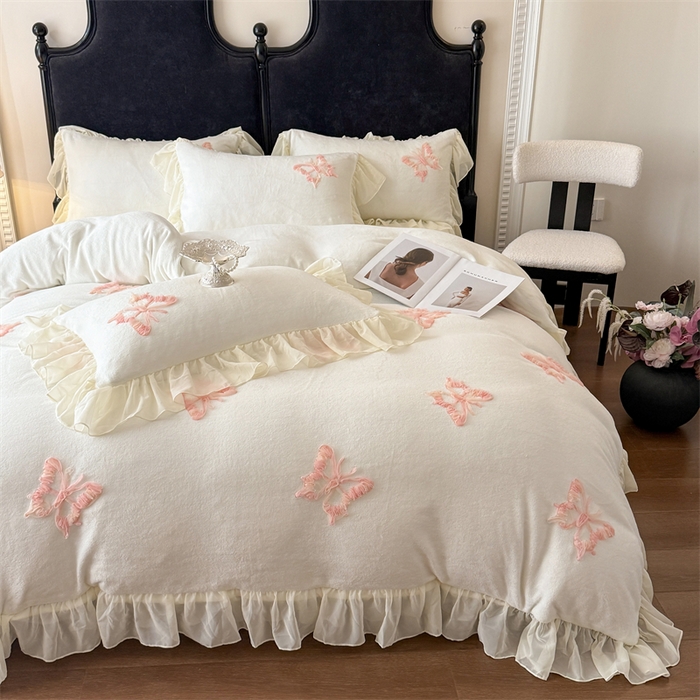 91家纺网 家纺一手货源 找家纺 富盛家纺 2025新款牛奶绒床裙款盘花刺绣四件套公主风 秋水伊人-白