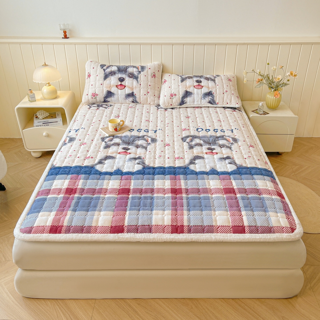 91家纺网 家纺一手货源 找家纺 LIFE.丽芙 2025秋冬新款A类牛奶绒加厚夹棉床褥垫+被套组合四件套 修狗