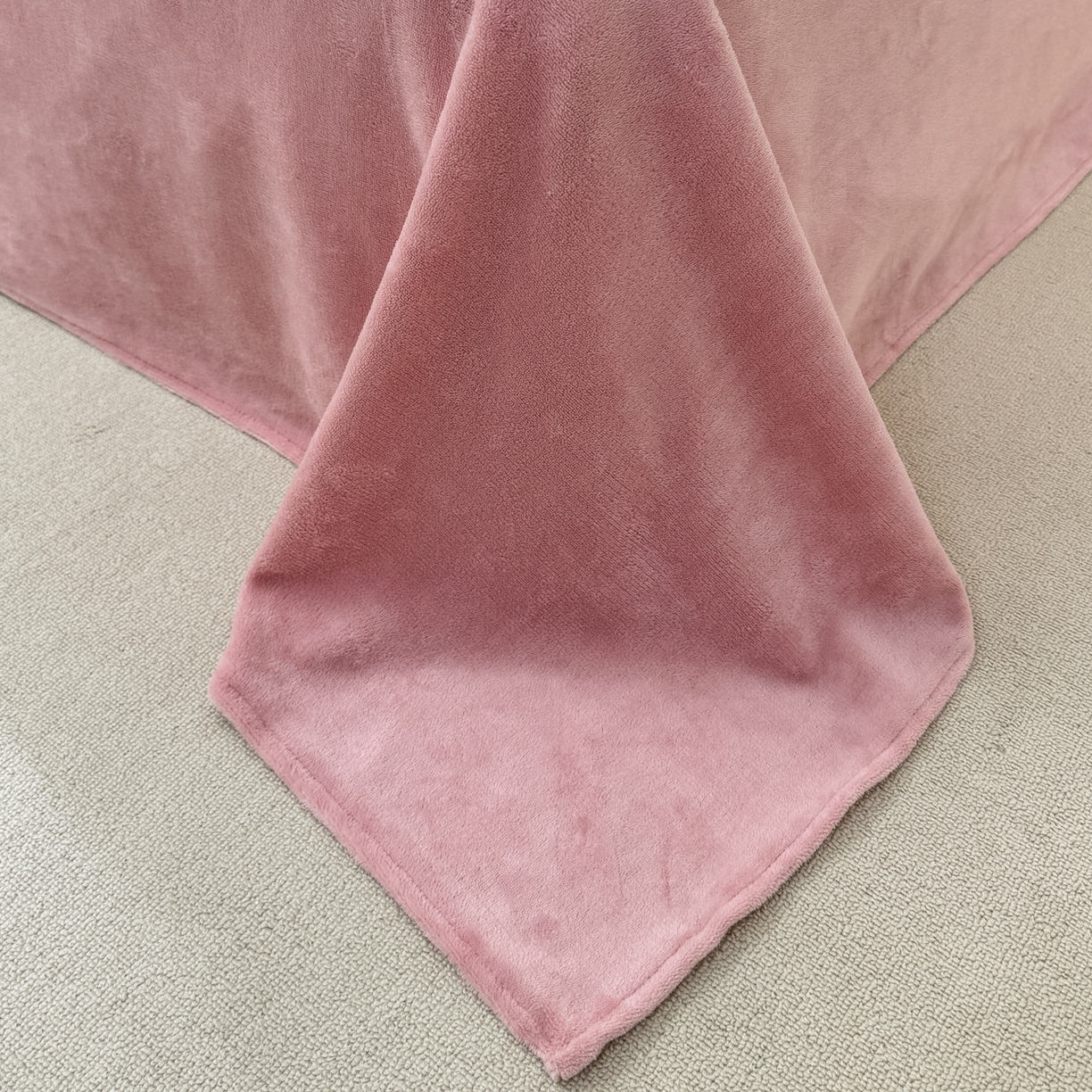 91家纺网 家纺一手货源 找家纺 （总）潮邦创意家居 2025新款冬季阳离子提花云纹绒工艺四件套-绒眠小筑系列