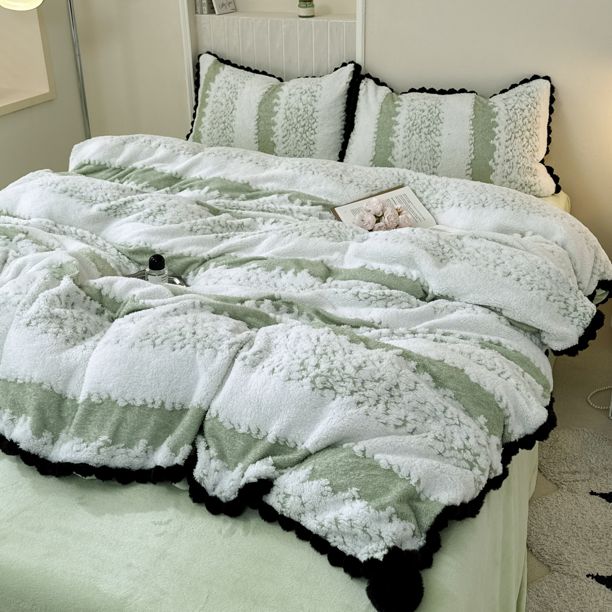 91家纺网 家纺一手货源 找家纺 潮邦创意家居 2025新款冬季阳离子提花云纹绒工艺四件套-绒眠小筑系列 绒眠小筑-香草绿