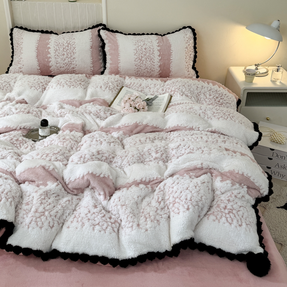 91家纺网 家纺一手货源 找家纺 （总）潮邦创意家居 2025新款冬季阳离子提花云纹绒工艺四件套-绒眠小筑系列