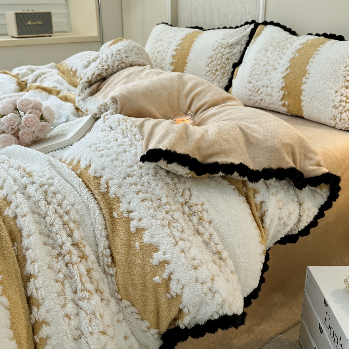 91家纺网 家纺一手货源 找家纺 潮邦创意家居 2025新款冬季阳离子提花云纹绒工艺四件套-绒眠小筑系列 绒眠小筑-浅驼