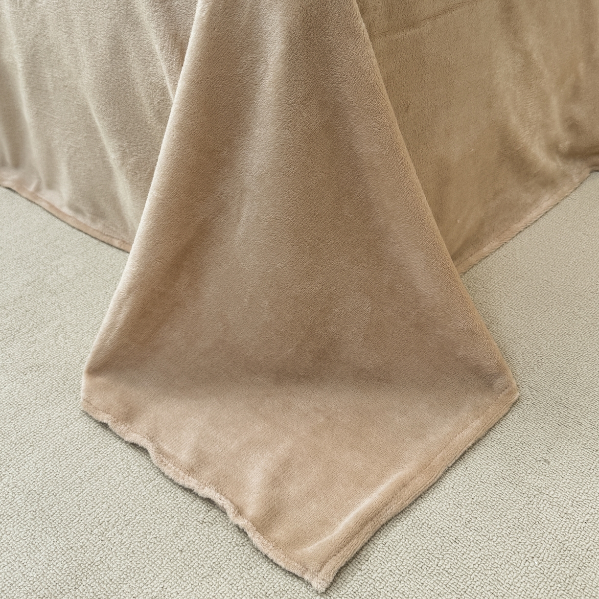 91家纺网 家纺一手货源 找家纺 潮邦创意家居 2025新款冬季阳离子提花云纹绒工艺四件套-绒眠小筑系列 绒眠小筑-浅驼