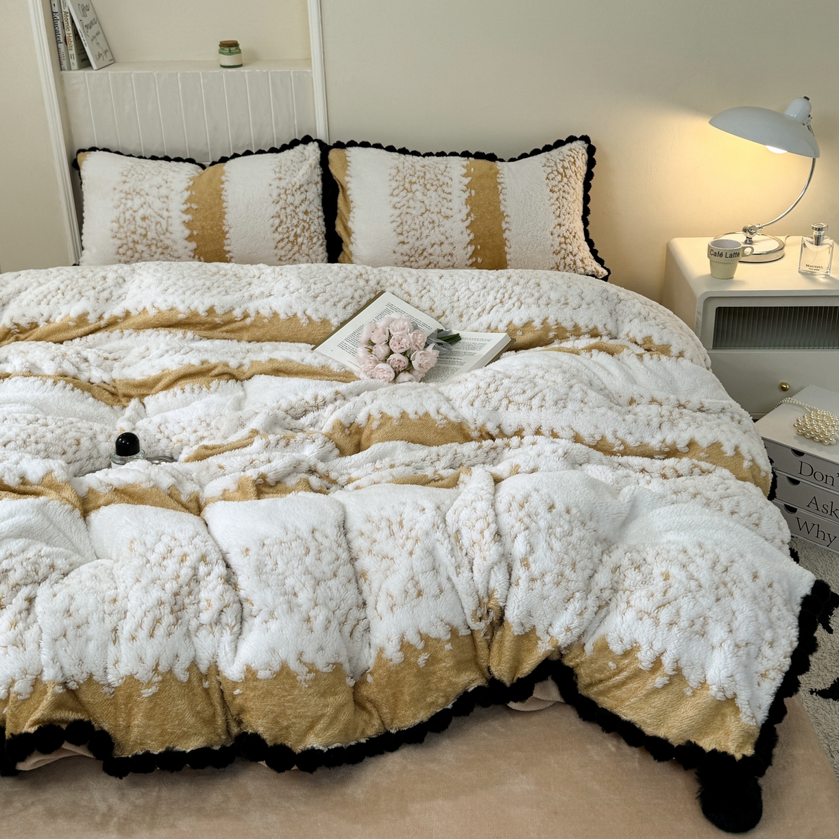 91家纺网 家纺一手货源 找家纺 潮邦创意家居 2025新款冬季阳离子提花云纹绒工艺四件套-绒眠小筑系列 绒眠小筑-浅驼