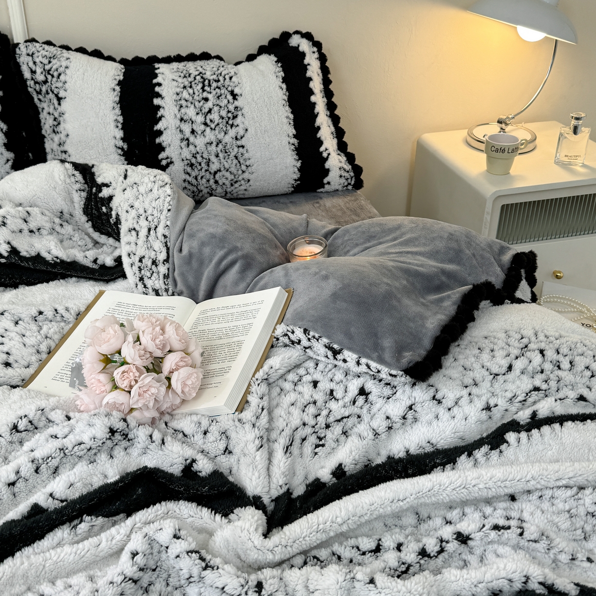 91家纺网 家纺一手货源 找家纺 潮邦创意家居 2025新款冬季阳离子提花云纹绒工艺四件套-绒眠小筑系列 绒眠小筑-耀黑