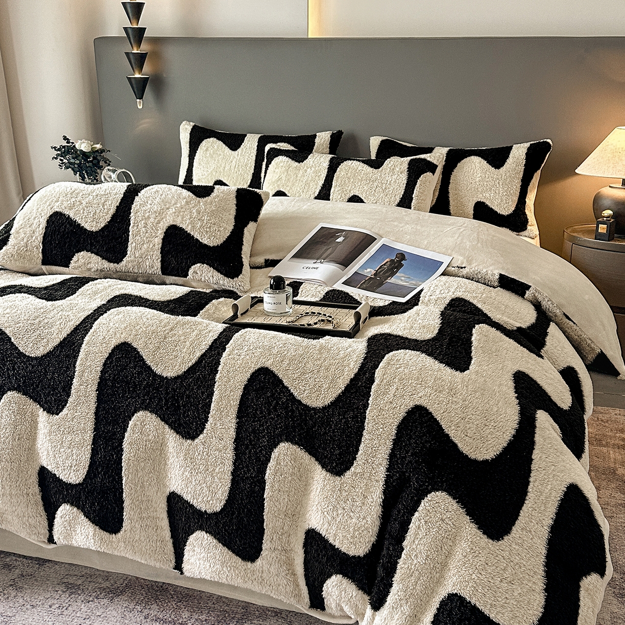 91家纺网 家纺一手货源 找家纺 七七家纺 2025新款牛奶绒微米绒毛绒保暖四件套-墨画系列 墨韵涟漪