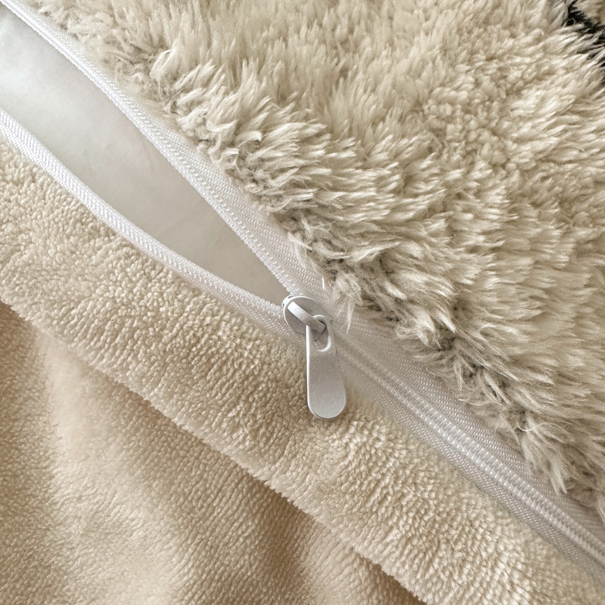 91家纺网 家纺一手货源 找家纺 七七家纺 2025新款牛奶绒微米绒毛绒保暖四件套-墨画系列 墨韵涟漪