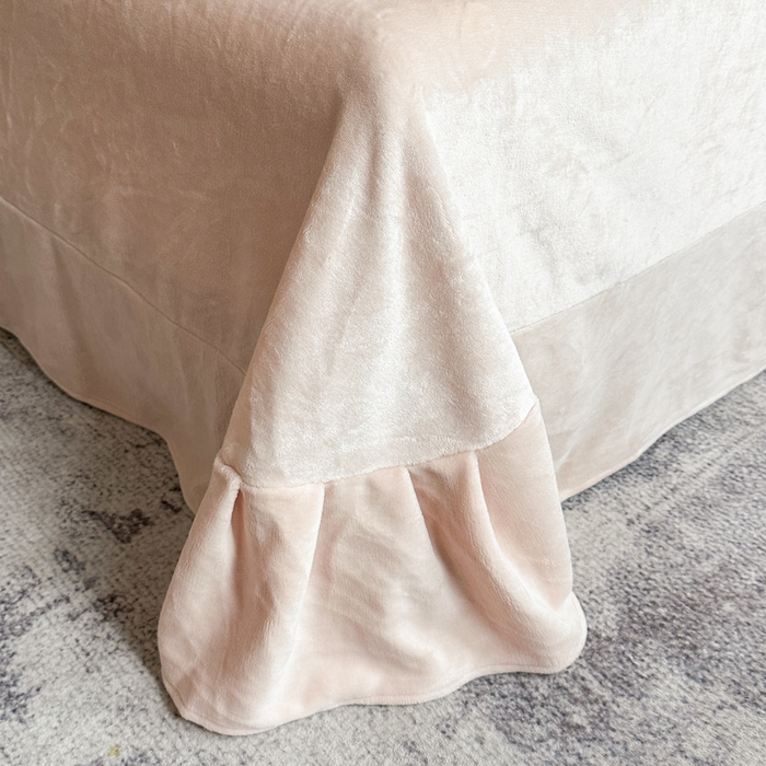 91家纺网 家纺一手货源 找家纺 诺梵家纺 2025新款拼接雕花牛奶绒四件套 纤枝逸-红