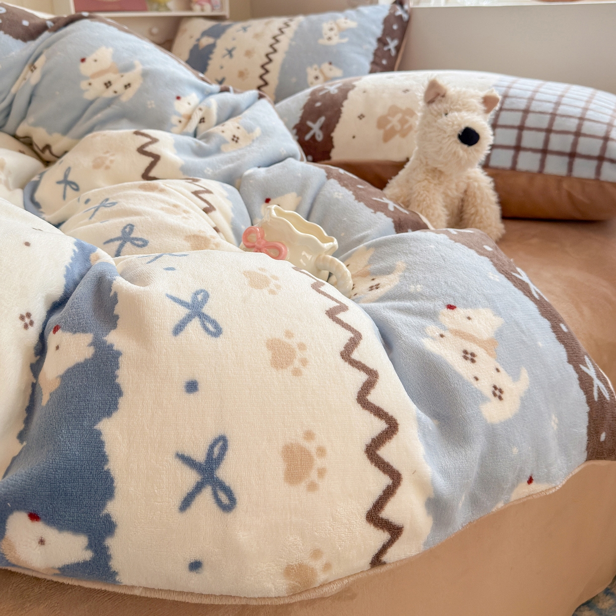 91家纺网 家纺一手货源 找家纺 （总）罗亿家纺 2025新款ins小清新少女奶油卡通可爱加厚200克牛奶绒四件套【3.6公斤】（小红书推荐）