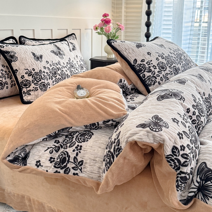 91家纺网 家纺一手货源 找家纺 （总）赛丽雅 2025新款包边雕花烂花牛奶绒四件套