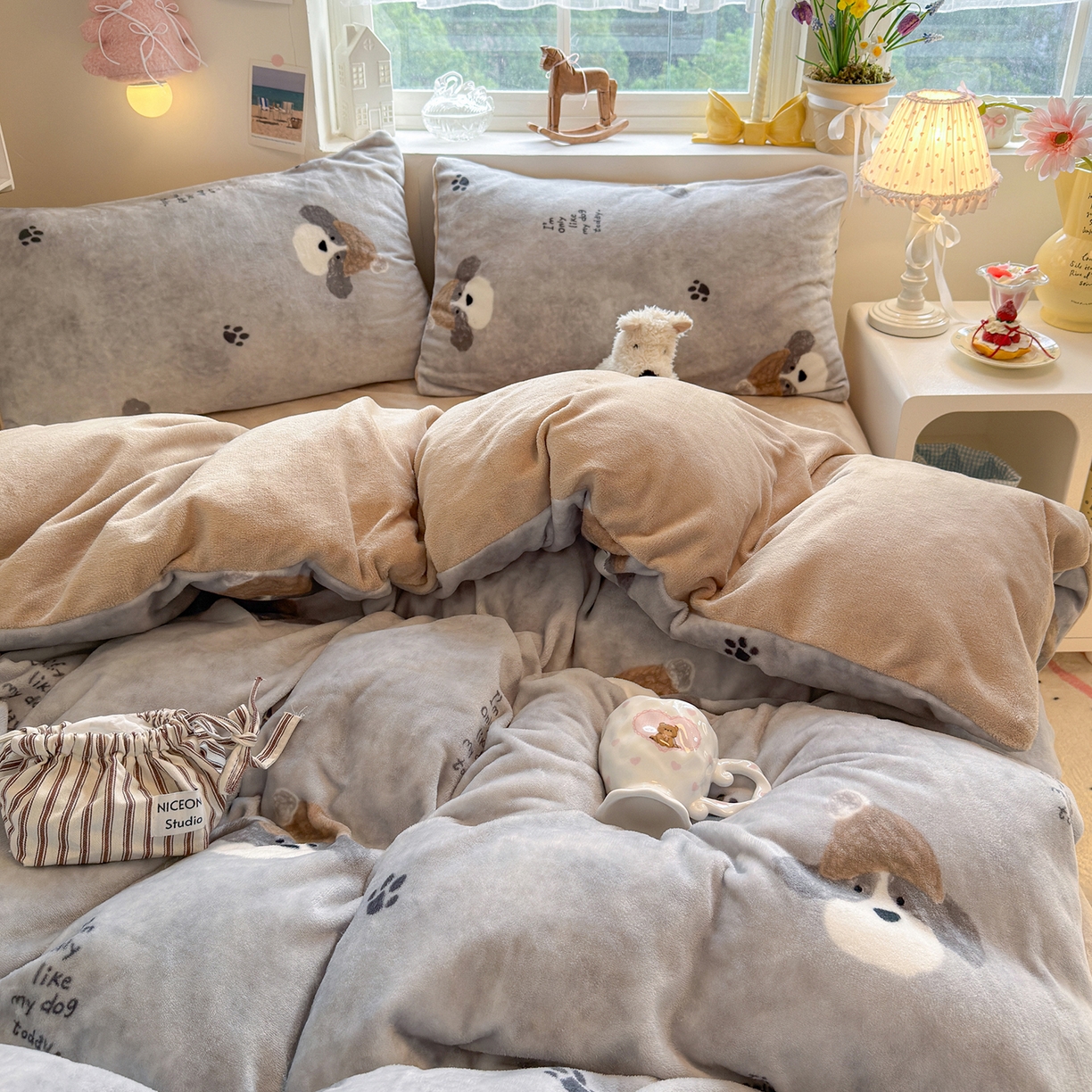 91家纺网 家纺一手货源 找家纺 （总）罗亿家纺 2025新款ins小清新少女奶油卡通可爱加厚200克牛奶绒四件套【3.6公斤】（小红书推荐）