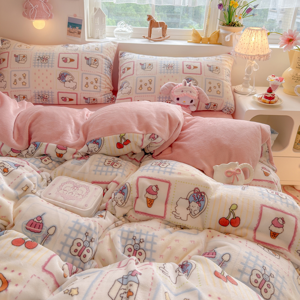 91家纺网 家纺一手货源 找家纺 （总）罗亿家纺 2025新款ins小清新少女奶油卡通可爱加厚200克牛奶绒四件套【3.6公斤】（小红书推荐）