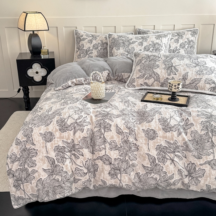 91家纺网 家纺一手货源 找家纺 赛丽雅 2025新款包边雕花烂花牛奶绒四件套 繁华熙悦