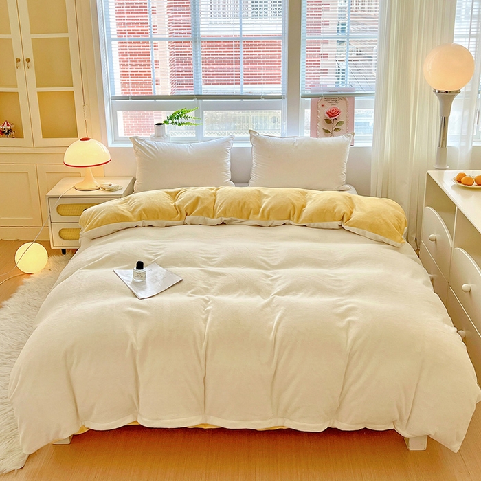 91家纺网 家纺一手货源 找家纺 （总）富馨莱 2025新款牛奶绒纯色双拼被套