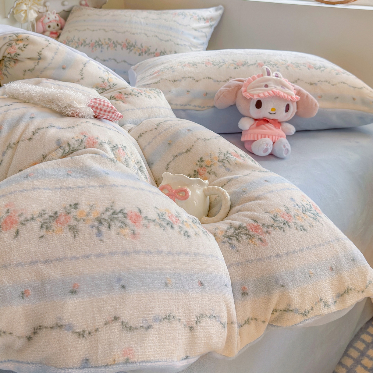 91家纺网 家纺一手货源 找家纺 罗亿家纺 2025新款ins小清新少女奶油卡通可爱加厚200克牛奶绒四件套【3.6公斤】（小红书推荐） 安夏