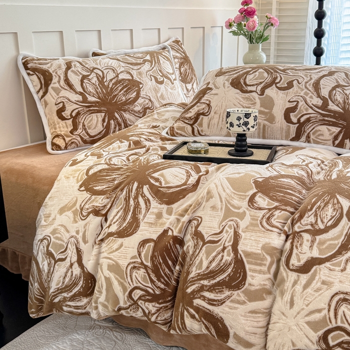 91家纺网 家纺一手货源 找家纺 赛丽雅 2025新款包边雕花烂花牛奶绒四件套 莫奈