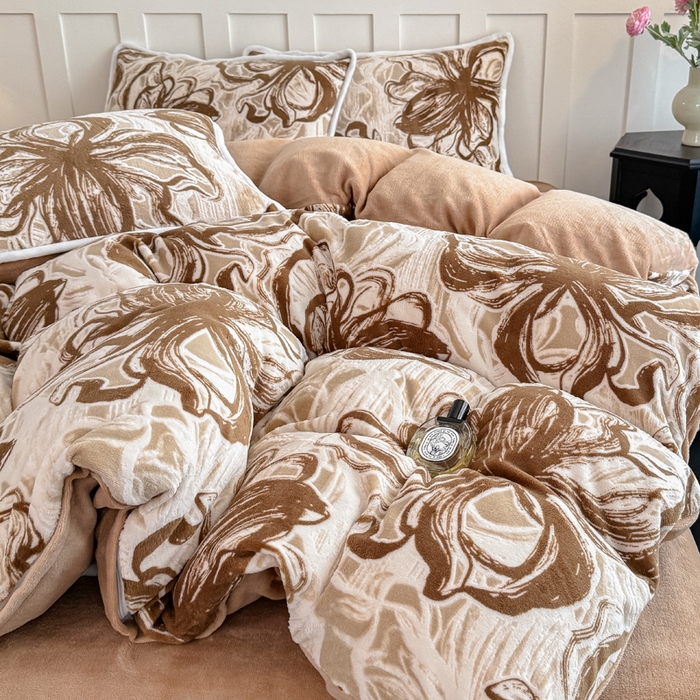 91家纺网 家纺一手货源 找家纺 赛丽雅 2025新款包边雕花烂花牛奶绒四件套 莫奈