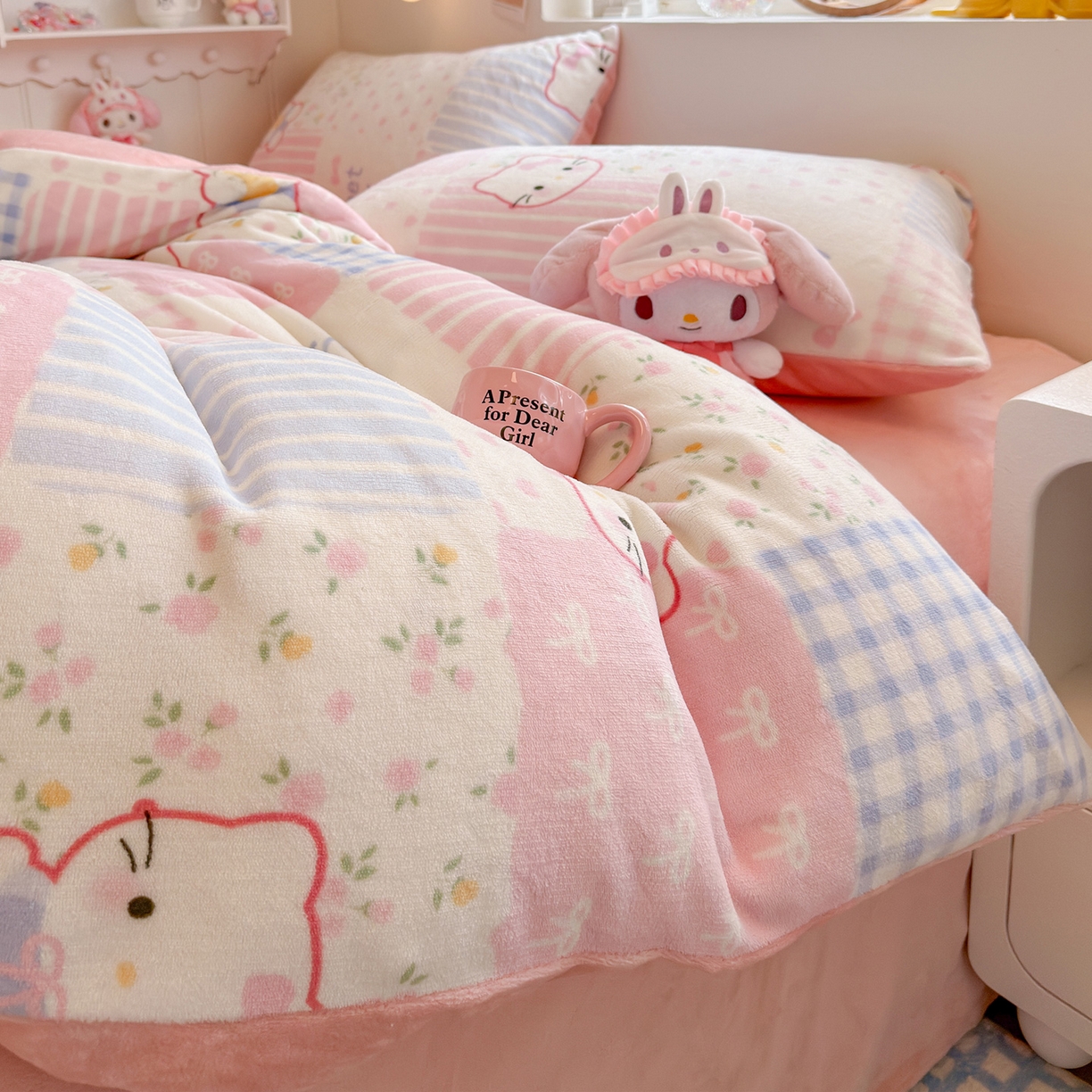 91家纺网 家纺一手货源 找家纺 罗亿家纺 2025新款ins小清新少女奶油卡通可爱加厚200克牛奶绒四件套【3.6公斤】（小红书推荐） 布丁猫