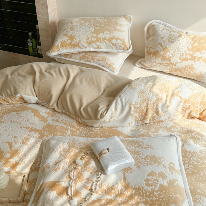 91家纺网 家纺一手货源 找家纺 赛丽雅 2025新款包边雕花烂花牛奶绒四件套 森宇-黄