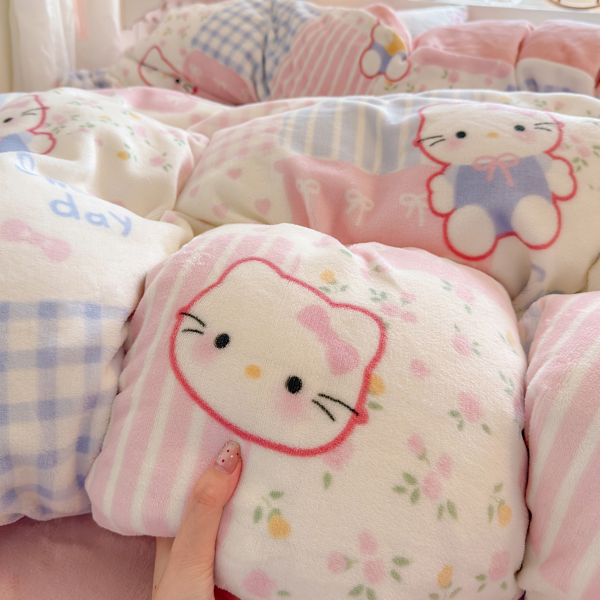 91家纺网 家纺一手货源 找家纺 罗亿家纺 2025新款ins小清新少女奶油卡通可爱加厚200克牛奶绒四件套【3.6公斤】（小红书推荐） 布丁猫