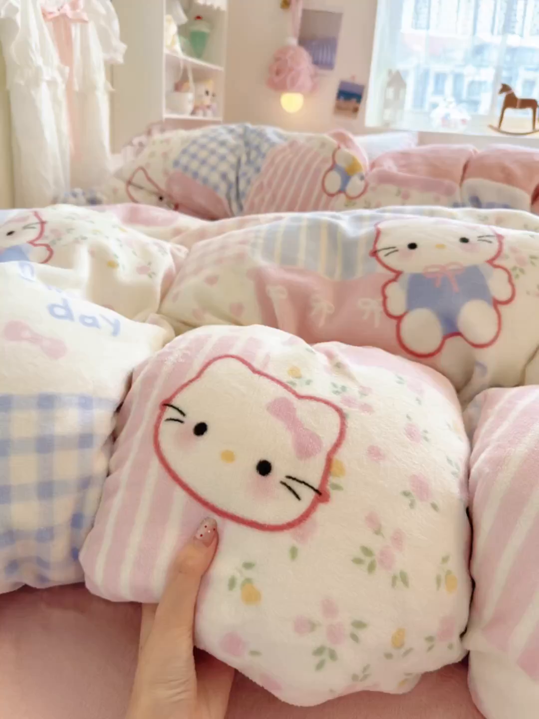 91家纺网 家纺一手货源 找家纺 罗亿家纺 2025新款ins小清新少女奶油卡通可爱加厚200克牛奶绒四件套【3.6公斤】（小红书推荐） 布丁猫
