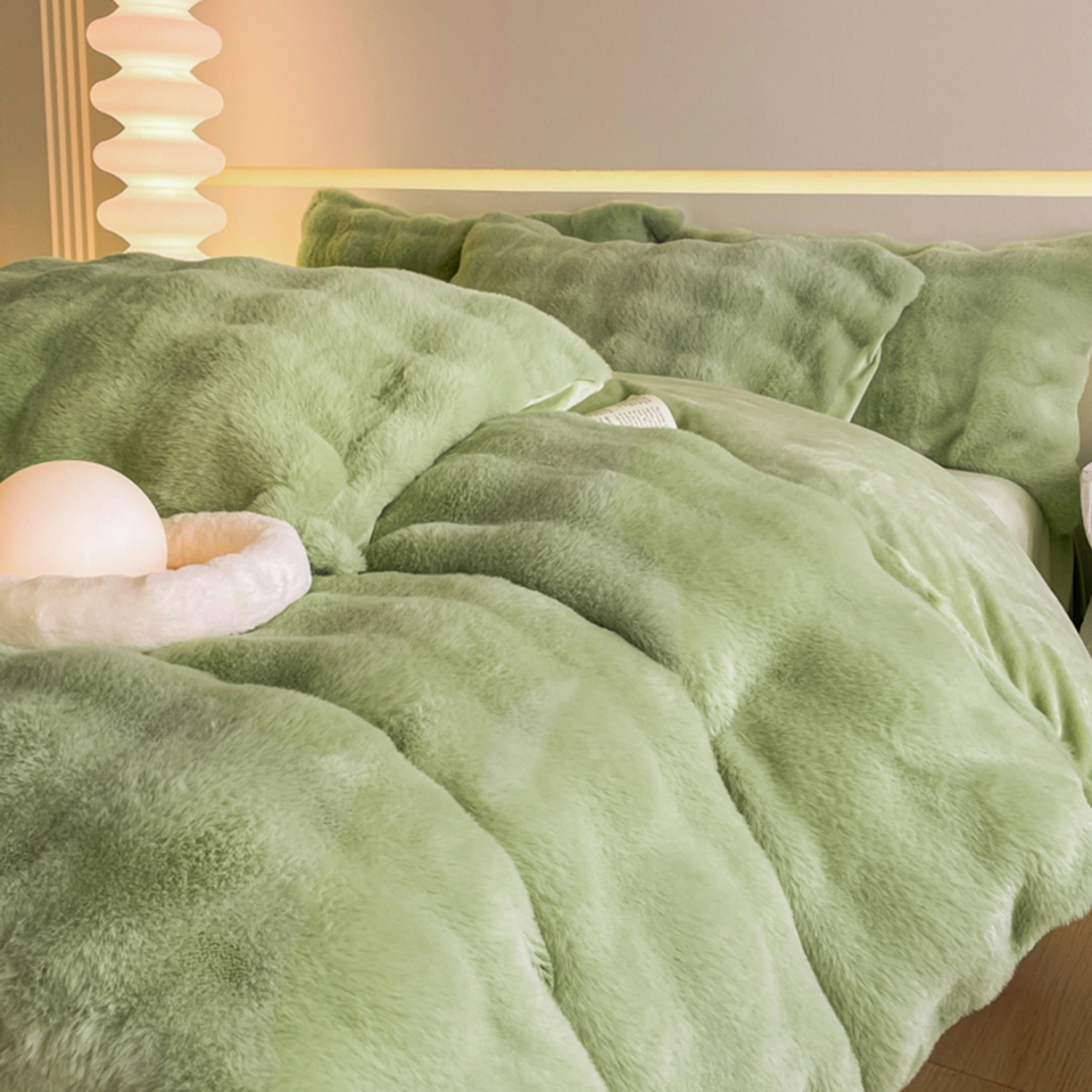 91家纺网 家纺一手货源 找家纺 曲之慕 2025新款高克重皮草绒牛奶绒兔毛四件套 颜可-绿