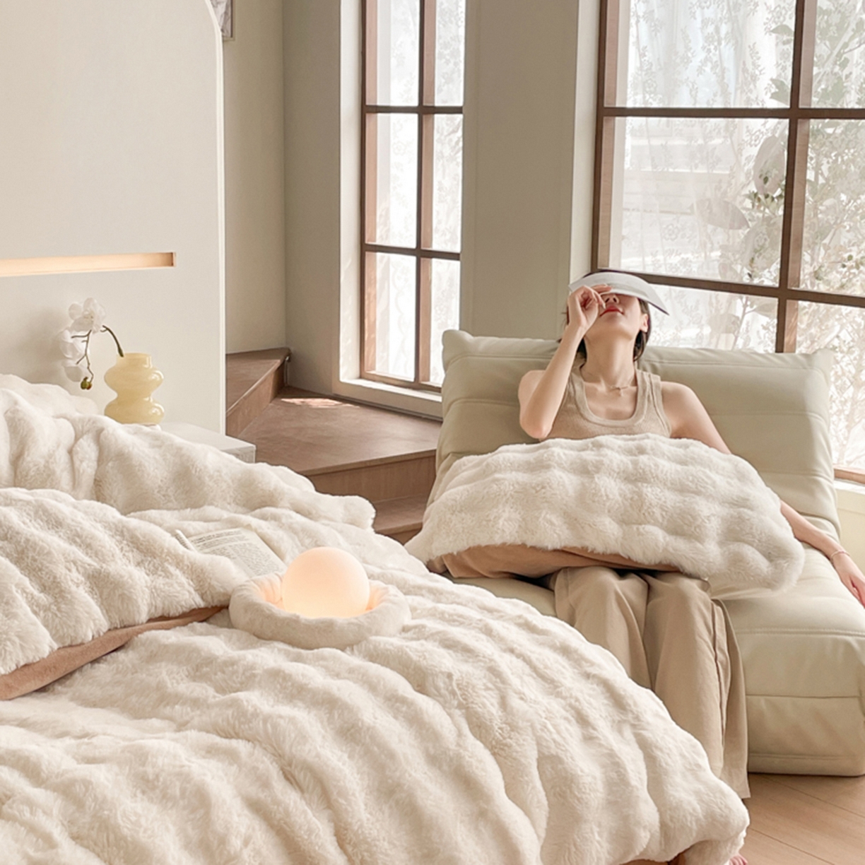 91家纺网 家纺一手货源 找家纺 曲之慕 2025新款高克重皮草绒牛奶绒兔毛四件套 颜可-白+咖