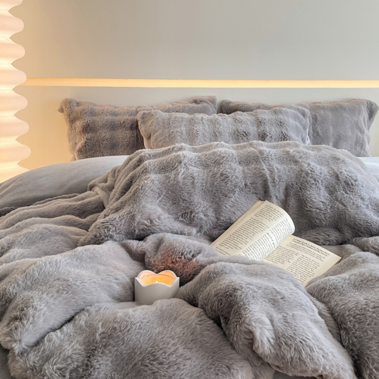 91家纺网 家纺一手货源 找家纺 曲之慕 2025新款高克重皮草绒牛奶绒兔毛四件套 颜可-灰