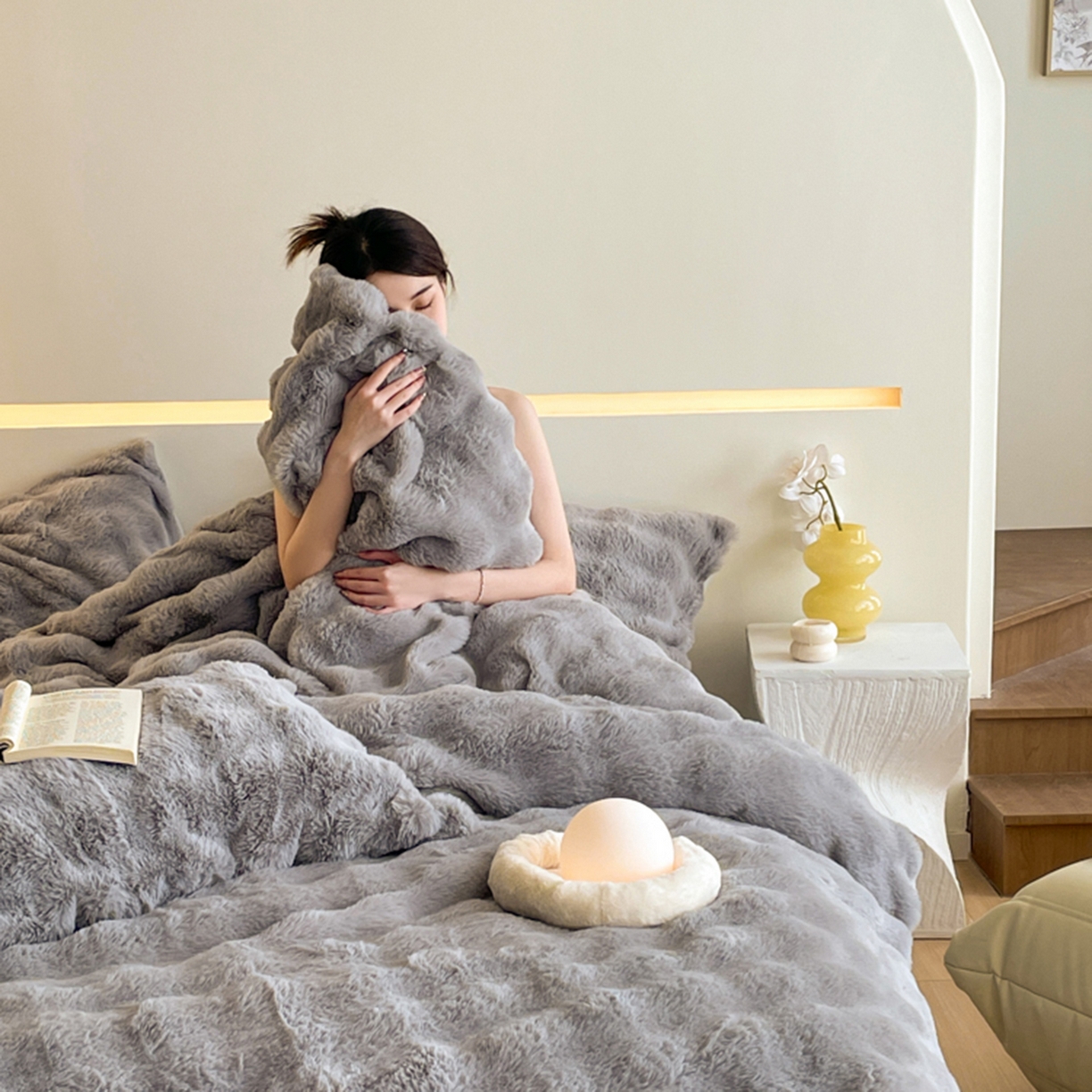 91家纺网 家纺一手货源 找家纺 曲之慕 2025新款高克重皮草绒牛奶绒兔毛四件套 颜可-灰